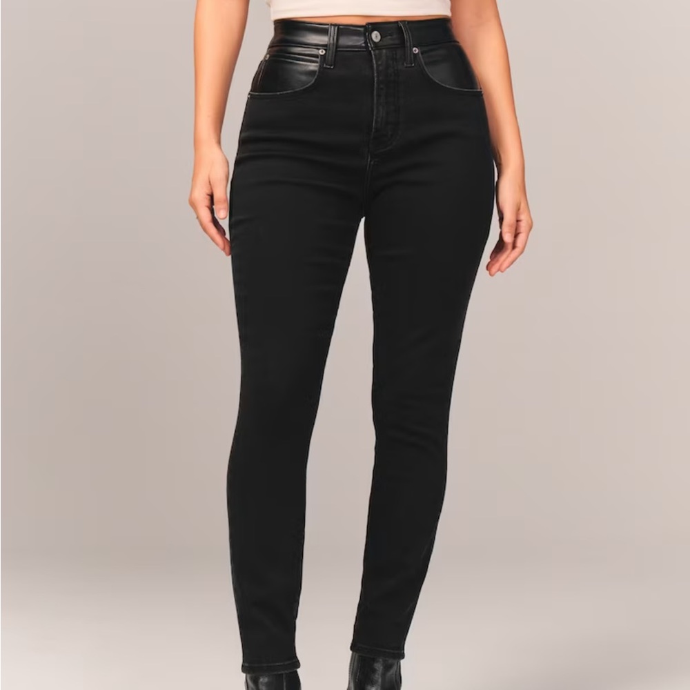 NWT 🖤Abercombie Jeans 🖤